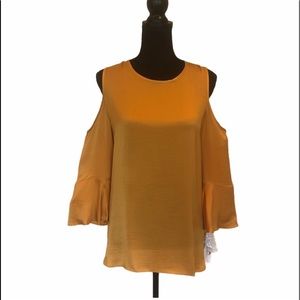 NWT Violet & Claire cold shoulder golden yellow blouse top size medium